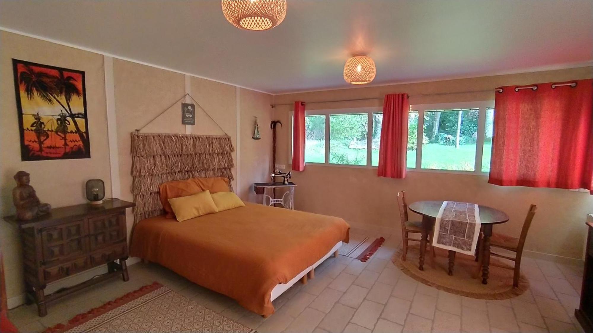 Bed and Breakfast Les loges de yoff à Ambon Extérieur photo